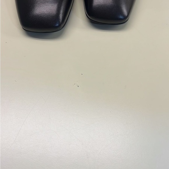 Agl MADE IN ITALY LEATHER Black Heeled Boots with Sleek Silhouette - Picture 10 of 12